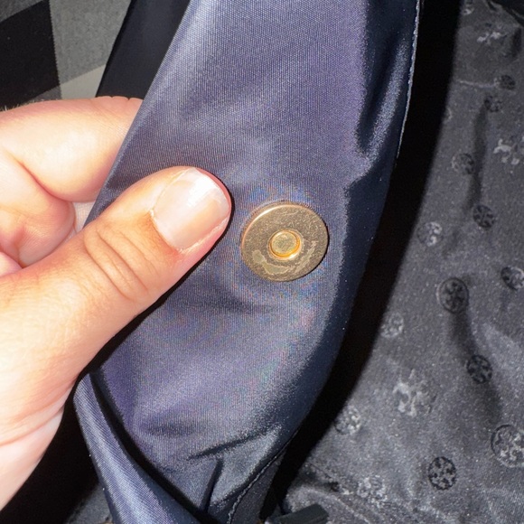 Tory Burch Black Ella Matte Leather Trimmed Nylon Tote - Picture 9 of 10